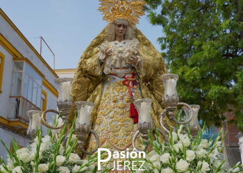 La Virgen de la Esperanza de la Yedra protagoniza la inauguración del nuevo centro de salud