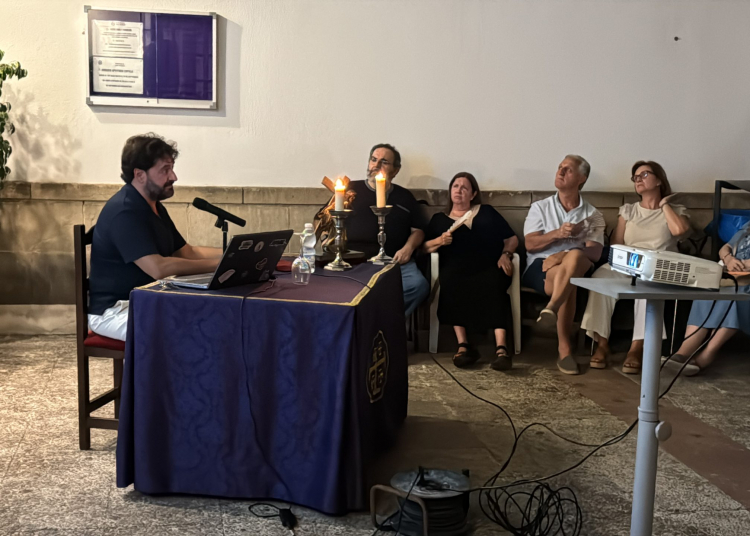 Manuel Romero Bejarano abre los XXX Veranos Culturales Nazarenos con una mirada al patrimonio más desconocido de Jerez