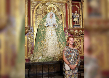 La Hermandad del Transporte distingue a María Luisa Cuñado con el Volante de Oro de San Cristóbal