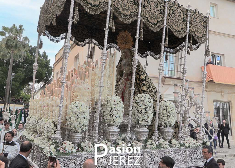 La Yedra cierra el acompañamiento musical de la Esperanza Coronada para 2027 con la incorporación de la Banda de Palomares